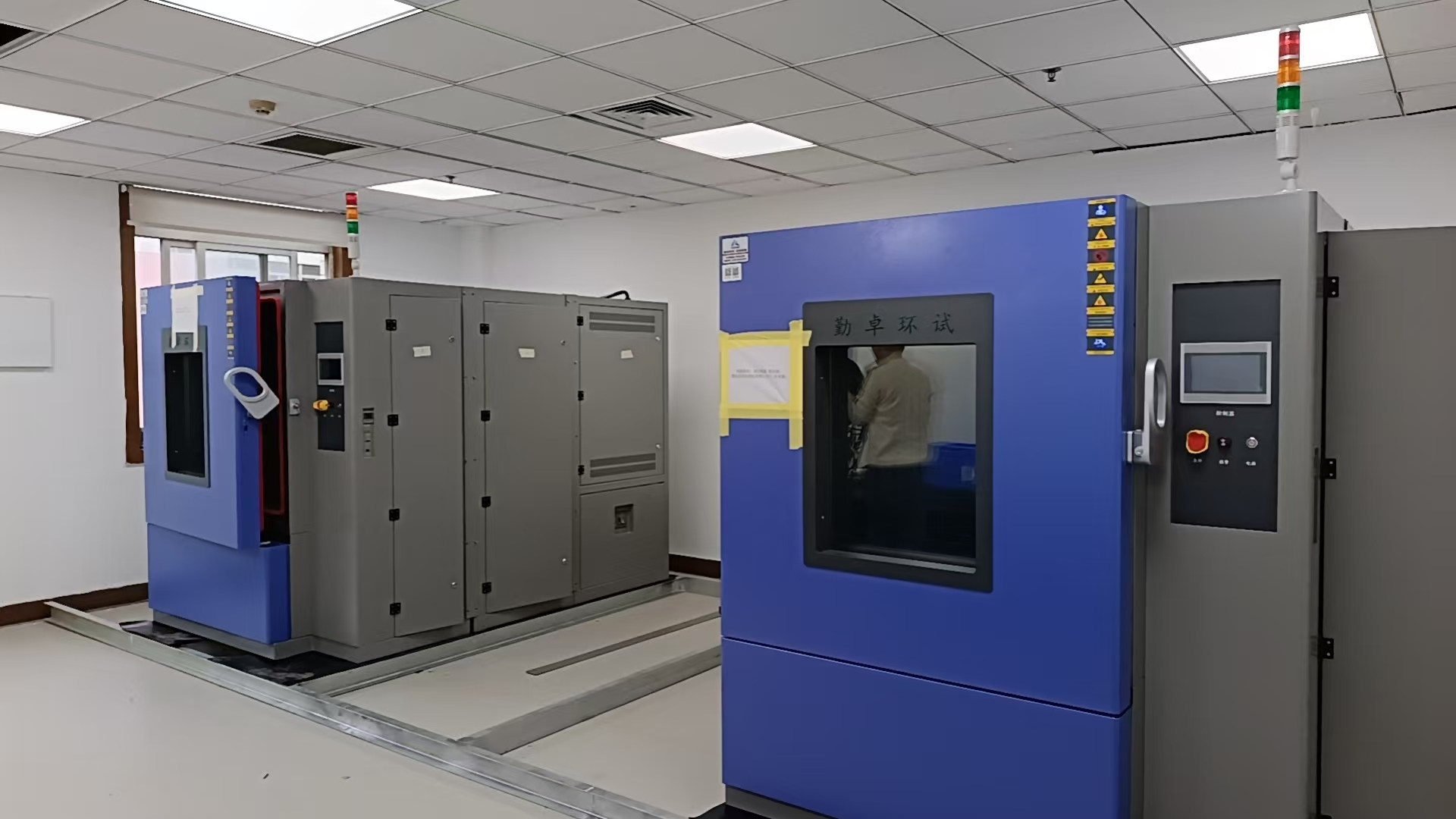 硬核交付·西安站｜勤卓分體式快速溫變試驗箱順利落地